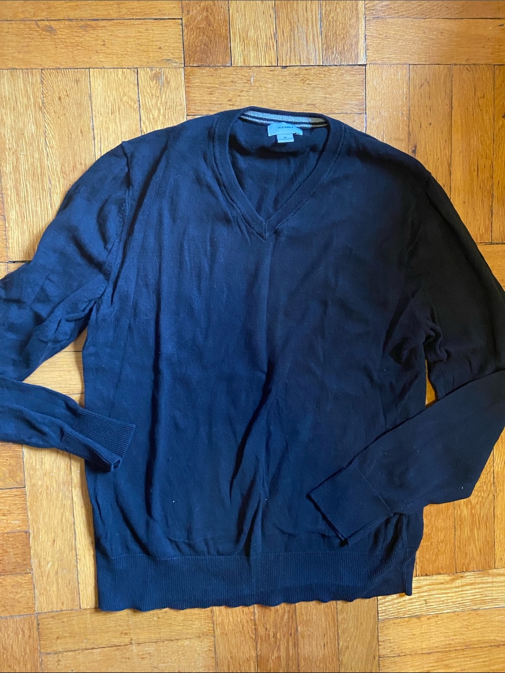 Old Navy Men's Black V-Neck Sweater